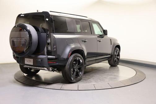 2026 Land Rover Defender P400 X-Dynamic SE