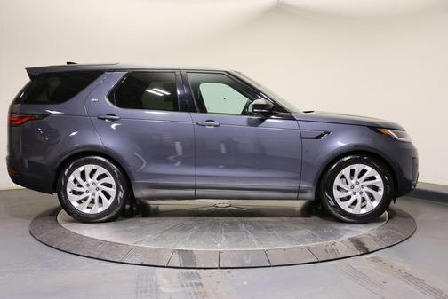 2025 Land Rover Discovery P300 S