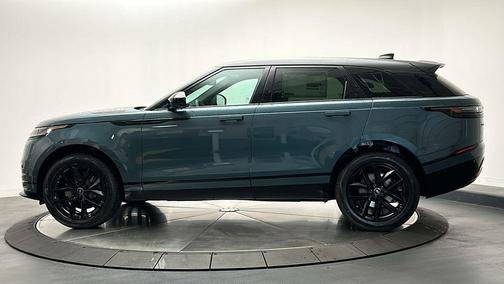 Giola Green Metallic 2026 Land Rover Range Rover Velar P250 SE R-Dynamic