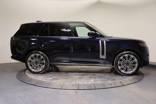 2026 Land Rover Range Rover P530 SE