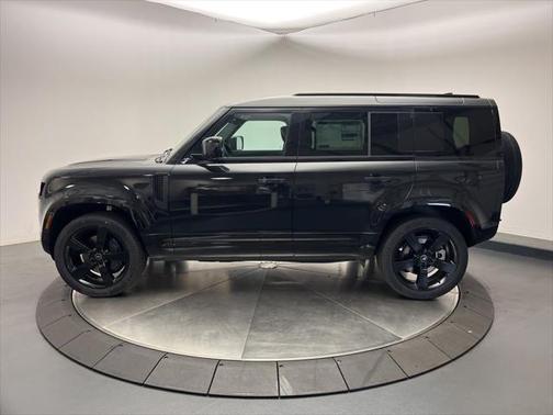 2025 Land Rover Defender 110 P400 X-Dynamic SE