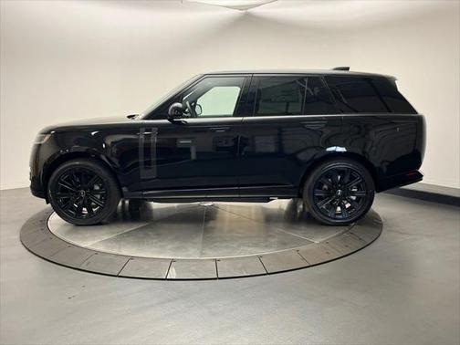 2025 Land Rover Range Rover P550e SE
