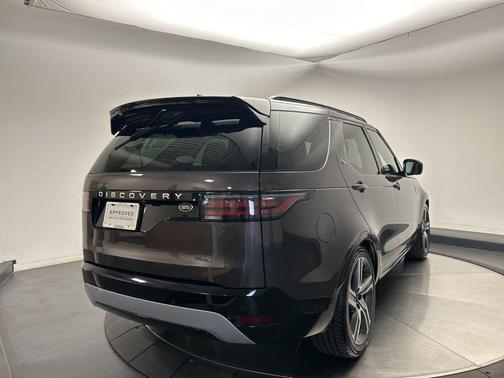 2023 Land Rover Discovery P360 Metropolitan Edition