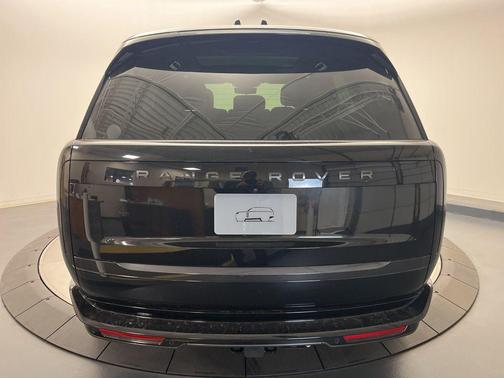 2025 Land Rover Range Rover P400 SE