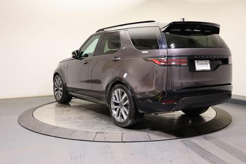 2025 Land Rover Discovery P360 Dynamic SE