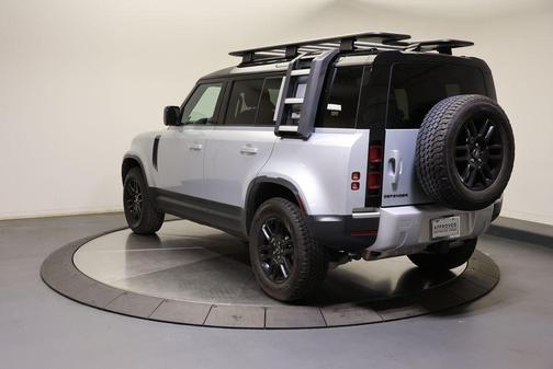 Hakuba Silver Metallic 2022 Land Rover Defender 110 S