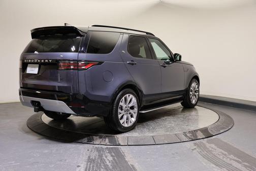 2026 Land Rover Discovery Gemini Edition