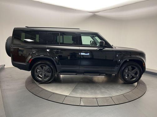 2025 Land Rover Defender 130 P300 S