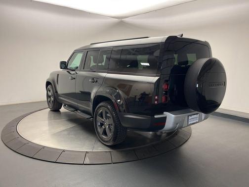 2025 Land Rover Defender 130 P300 S