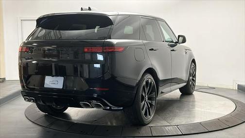 2025 Land Rover Range Rover Sport SE