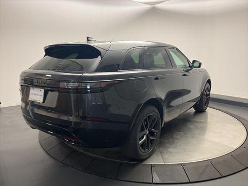 2026 Land Rover Range Rover Velar P250 SE R-Dynamic