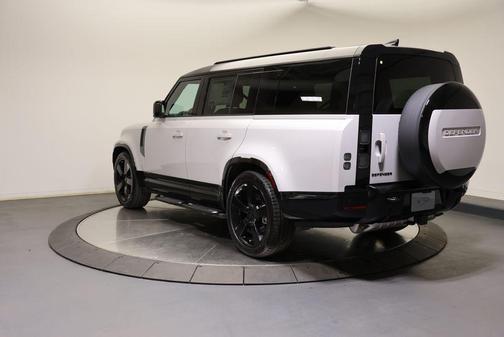 Borasco Gray Metallic 2026 Land Rover Defender X-Dynamic SE