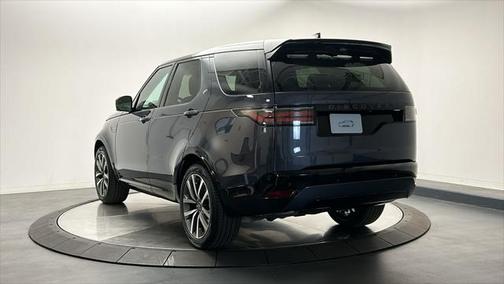 2025 Land Rover Discovery P360 Dynamic SE