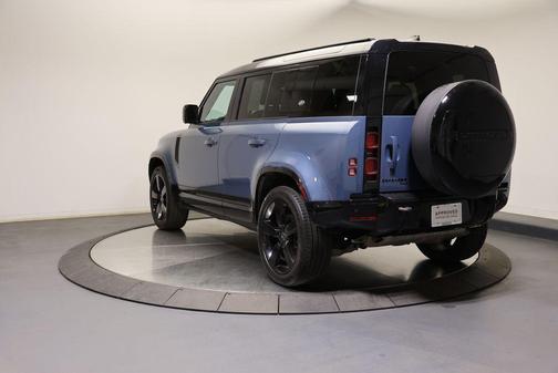 2023 Land Rover Defender 110 X-Dynamic SE