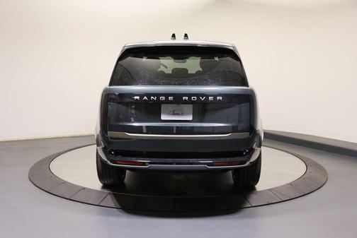 Belgravia Green Metallic 2026 Land Rover Range Rover P400 SE