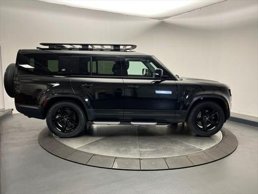 2023 Land Rover Defender 130 SE