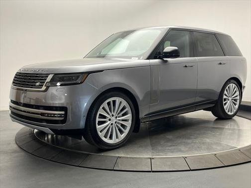 2025 Land Rover Range Rover P400 SE