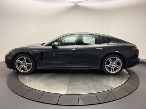 2018 Porsche Panamera 4