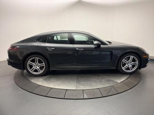 2018 Porsche Panamera 4