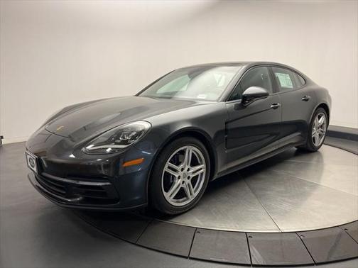 2018 Porsche Panamera 4