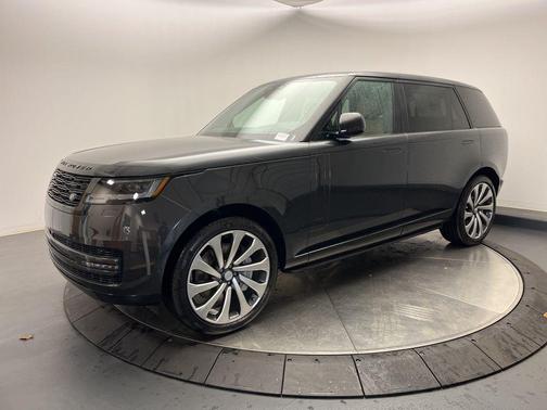 2025 Land Rover Range Rover P530 SE 7 Seat