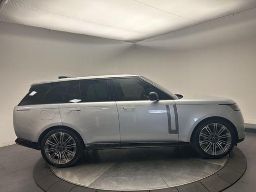2023 Land Rover Range Rover P400 SE
