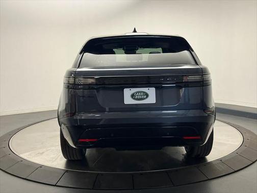 2026 Land Rover Range Rover Velar P250 SE R-Dynamic
