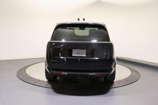 Narvik Black 2026 Land Rover Range Rover P615 SV Black