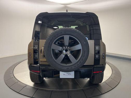 2026 Land Rover Defender