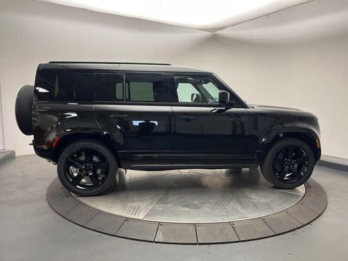 2026 Land Rover Defender P400 X-Dynamic SE