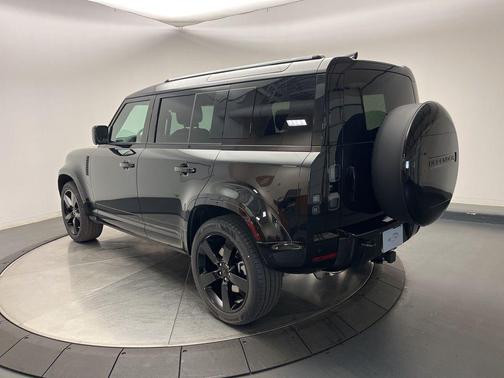 2026 Land Rover Defender P400 X-Dynamic SE