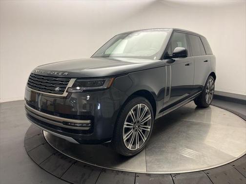 2025 Land Rover Range Rover P530 SE