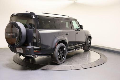 Carpathian Grey Prem Met 2026 Land Rover Defender P400 X-Dynamic SE