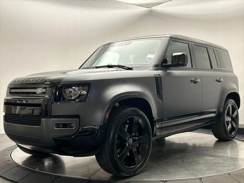 2025 Land Rover Defender 110 V8