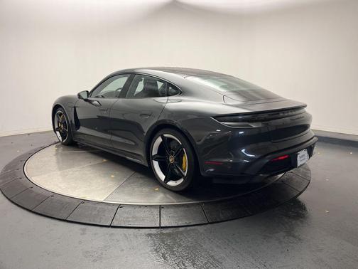2021 Porsche Taycan Turbo S