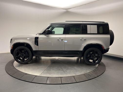 2026 Land Rover Defender P400 X-Dynamic SE