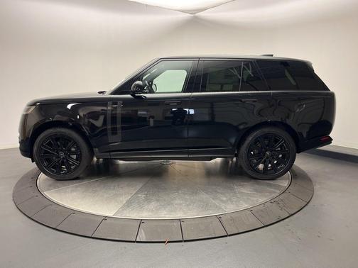 2025 Land Rover Range Rover P550e SE