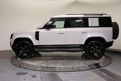 2026 Land Rover Defender P400 X-Dynamic SE