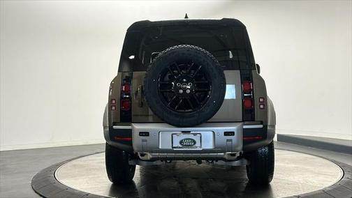 2025 Land Rover Defender 90 P300 S