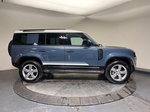 2025 Land Rover Defender 110 P400 S