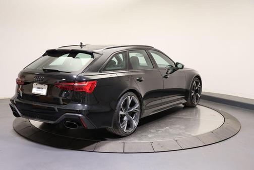 Mythos Black Metallic 2022 Audi RS 6 Avant 4.0T
