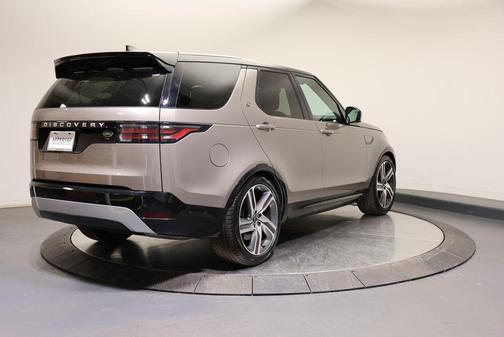 2023 Land Rover Discovery P360 Metropolitan Edition