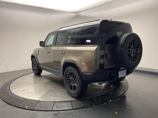 2026 Land Rover Defender