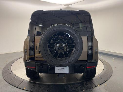 2026 Land Rover Defender