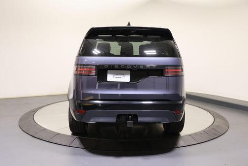 Varesine Blue Metallic 2026 Land Rover Discovery Dynamic SE AWD