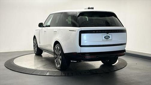 2025 Land Rover Range Rover P530 SE