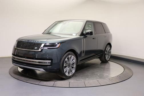 Belgravia Green Metallic 2026 Land Rover Range Rover P400 SE