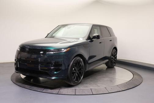 British Racing Green SV Bespoke Ultra Met Gloss 2026 Land Rover Range Rover Sport SE