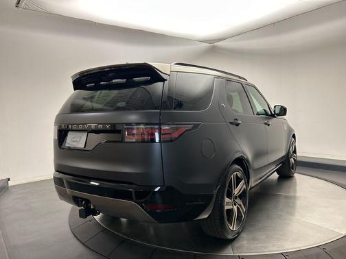 2026 Land Rover Discovery 