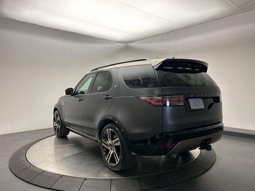 2026 Land Rover Discovery 